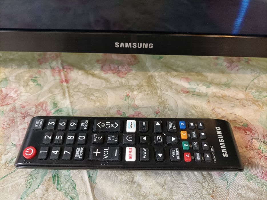Smart телевізор Samsung 32 дюйми