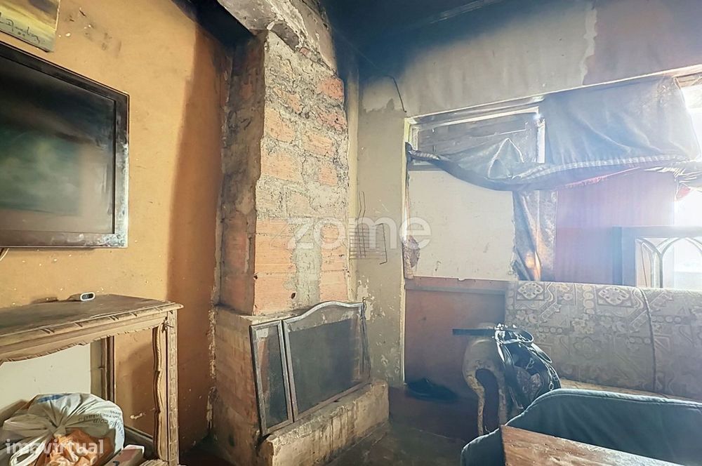 Moradia para Remodelar com Terreno em Tavarede, Figueira da Foz