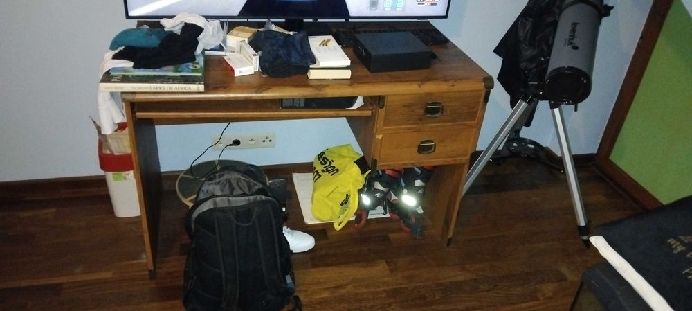 Biurko drewniane używane .