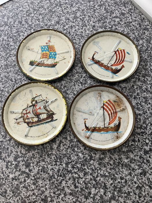 Vintage Cup Base