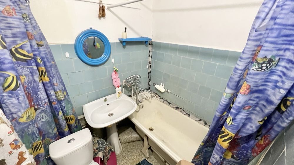 Програми , ваучер .Продам 2 к квартиру,фасад,  вул Волинська  метро Вокзальна Севастопальска площа