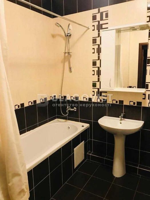 Продаж 1-к квартири 50м.кв. ЖК паркові озера, М.Дарниця, Парк Перемога