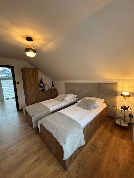 Nowoczesne całoroczne domy 9 osobowe jacuzzi sauna karczma Zwierzyniec