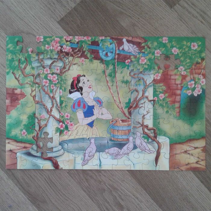 Puzzle Śnieżka Disney brakuje 3 puzzli na 100