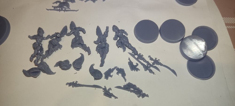 Друкую космічних єльфів днд, настолка. 40к 3д друк. Warhammer