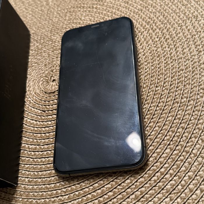 Sprzedam Iphone 11 pro