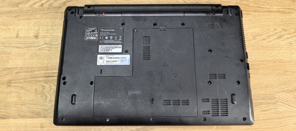 Ноутбук Packard Bell VAB70/AMD E450/Ram 4Gb DDR3 /HDD no /БЖ є