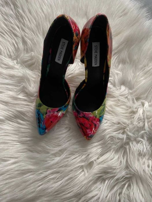 Szpilki Steve Madden 40 41 kwiatowe