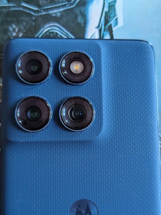 Продам телефон Motorola Edge 60 12/265