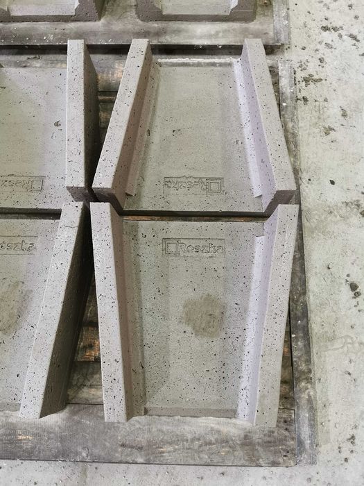 Ściek skarpowy trapezowy KPED 01.25