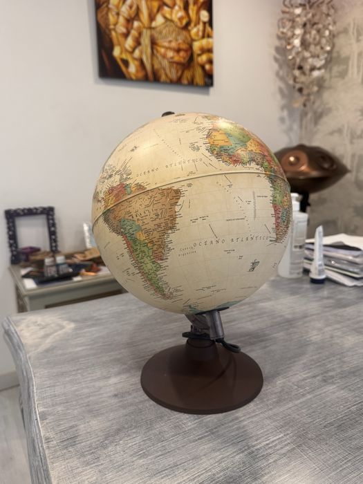 Globo lâmpada decorativo com lupa