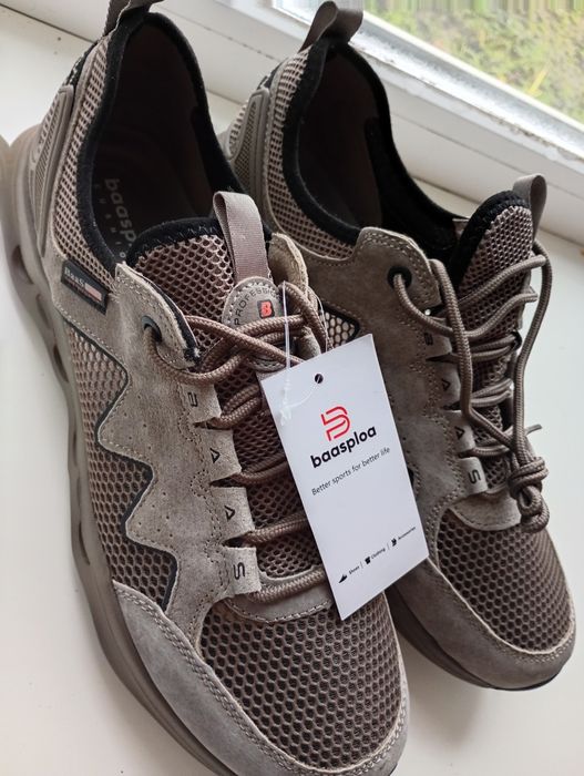 Кроссовки Baas ploa новые,45-й.