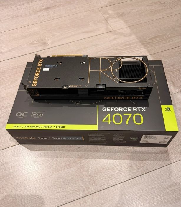 Intel 9 - Hyte 40
