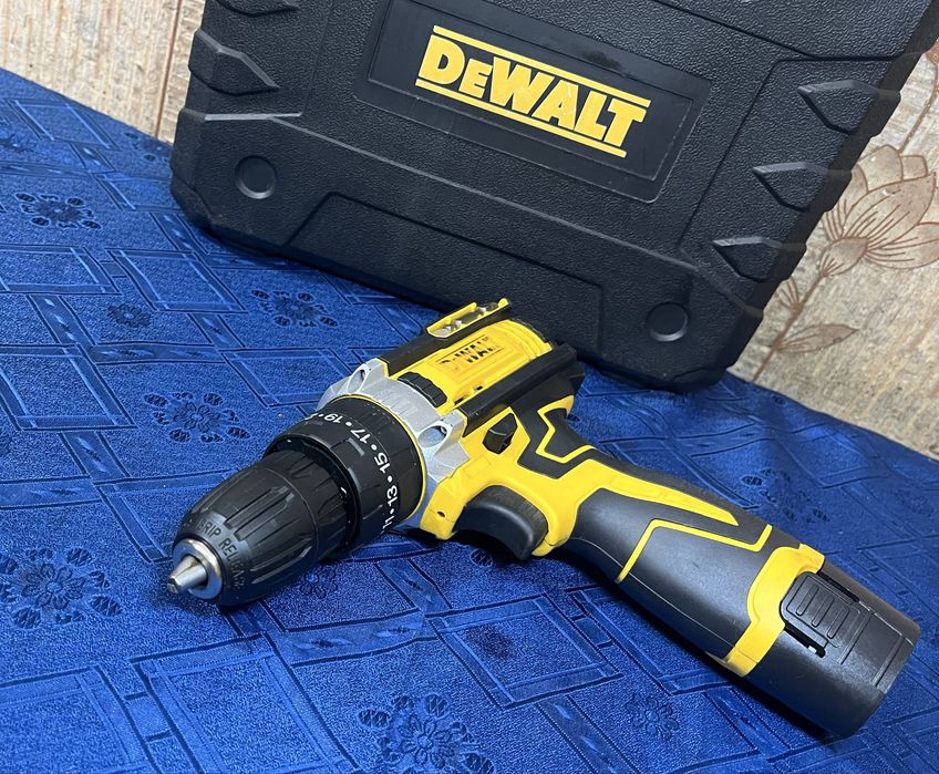 DeWALT DCD680 Шуруповерт 12V 2 АКБ Кейс