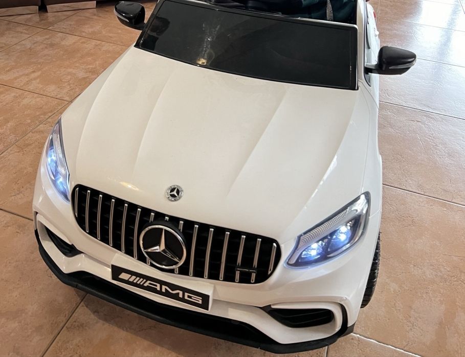Carro elétrico telecomandado criança Mercedes