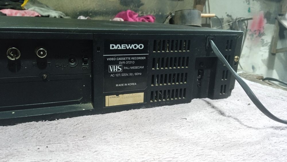 Видеомагнитофон dewoo