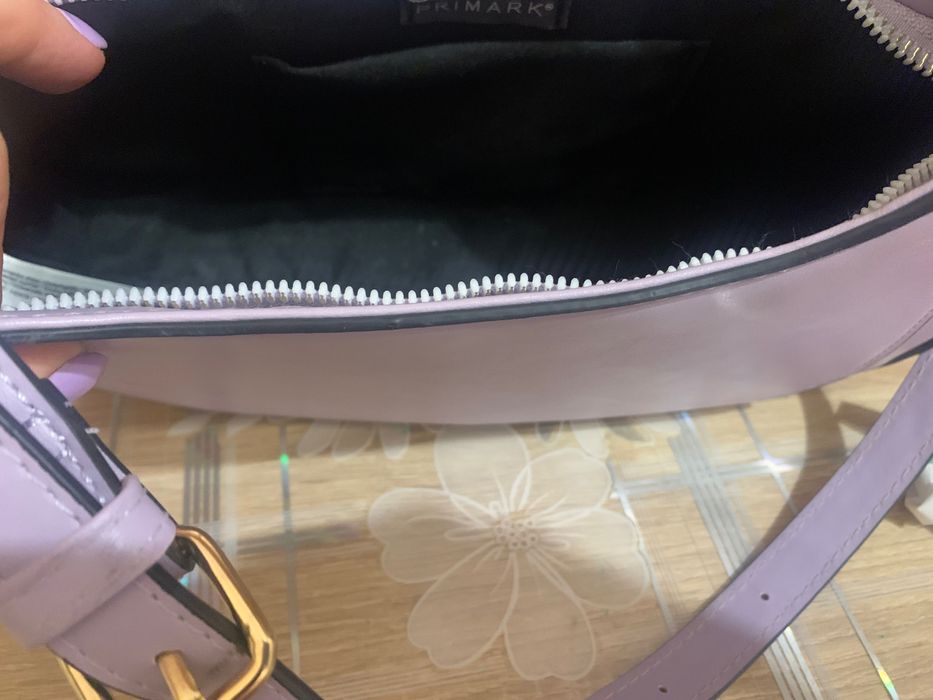 Сумка багет лилового цвета