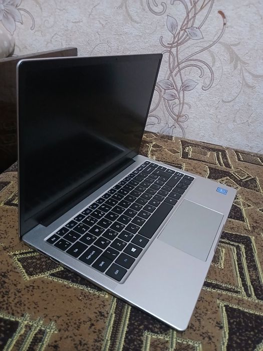 Продам ноутбук 14 дюймів