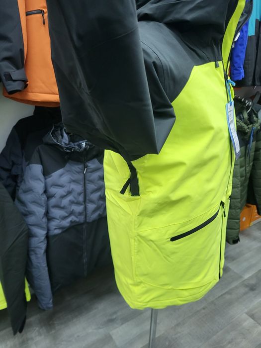 Продам чоловічу гірськолижну куртку O'Neill Total Disorder оригінал