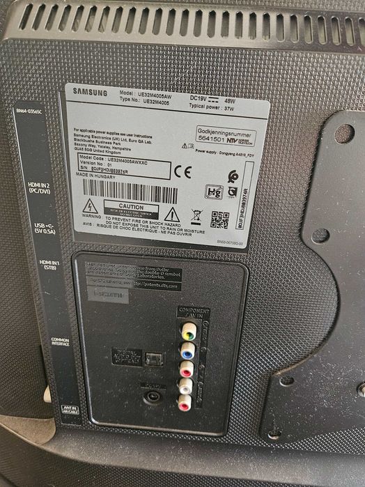 TV SAMSUNG 32 Polegadas + suporte parede