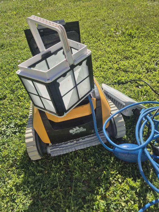Odkurzacz basenowy Dolphin e20