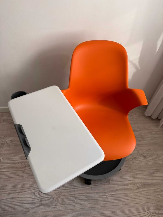 Cadeira e mesa/secretária de trabalho/formação/criança/escola