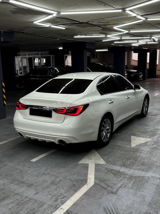 Продам. Infiniti q50 2018год.