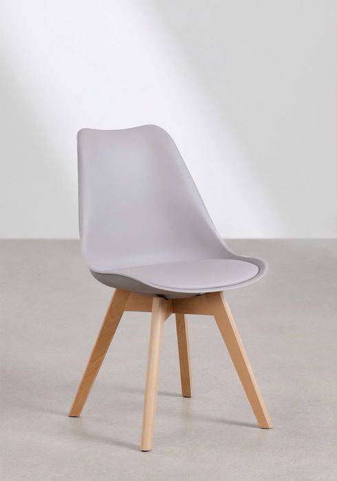 Conjunto Mesa de jantar e 4 cadeiras