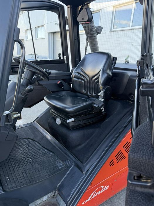 Навантажувач Linde H25T-01 2012 рік