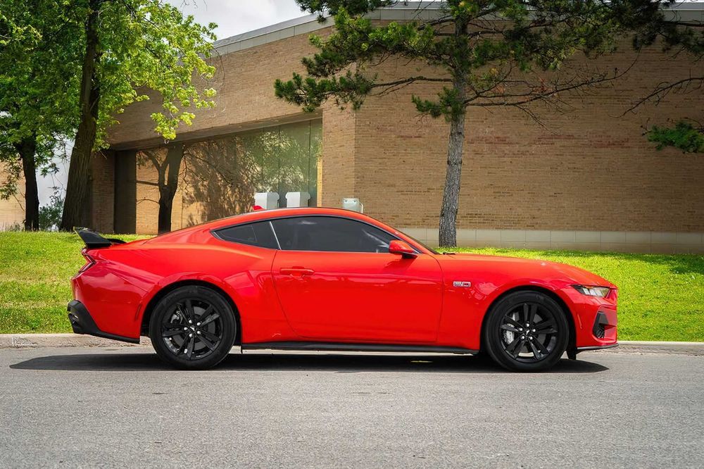 Ford Mustang      2026