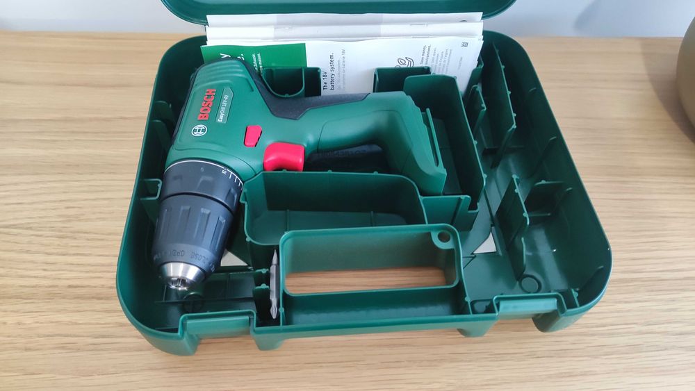 berbequim bosch EasyDrill 18V-40, nova em caixa, garantia