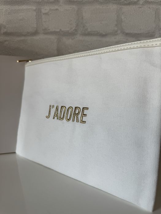 Косметичка. В подарунковій коробці