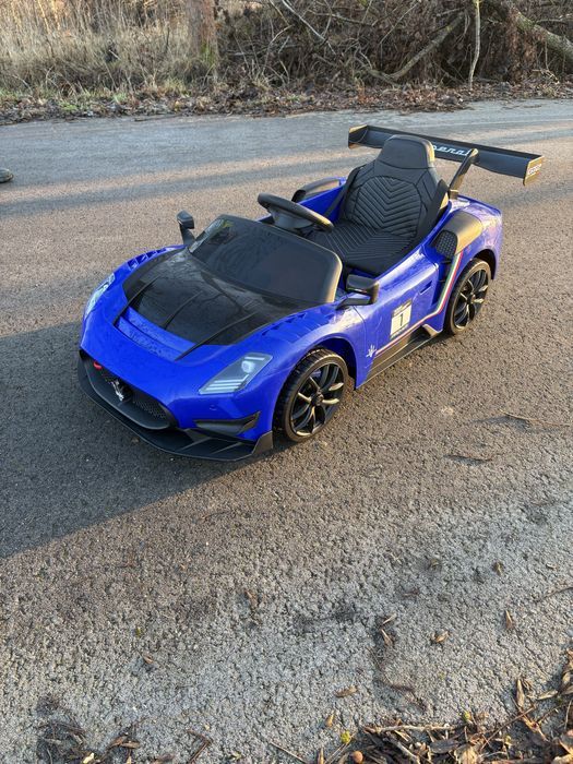 Auto na akumulator Maserati pojazd dla dzieci