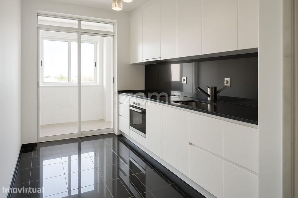 Apartamento T3 com varanda e Garagem, Foz Velha