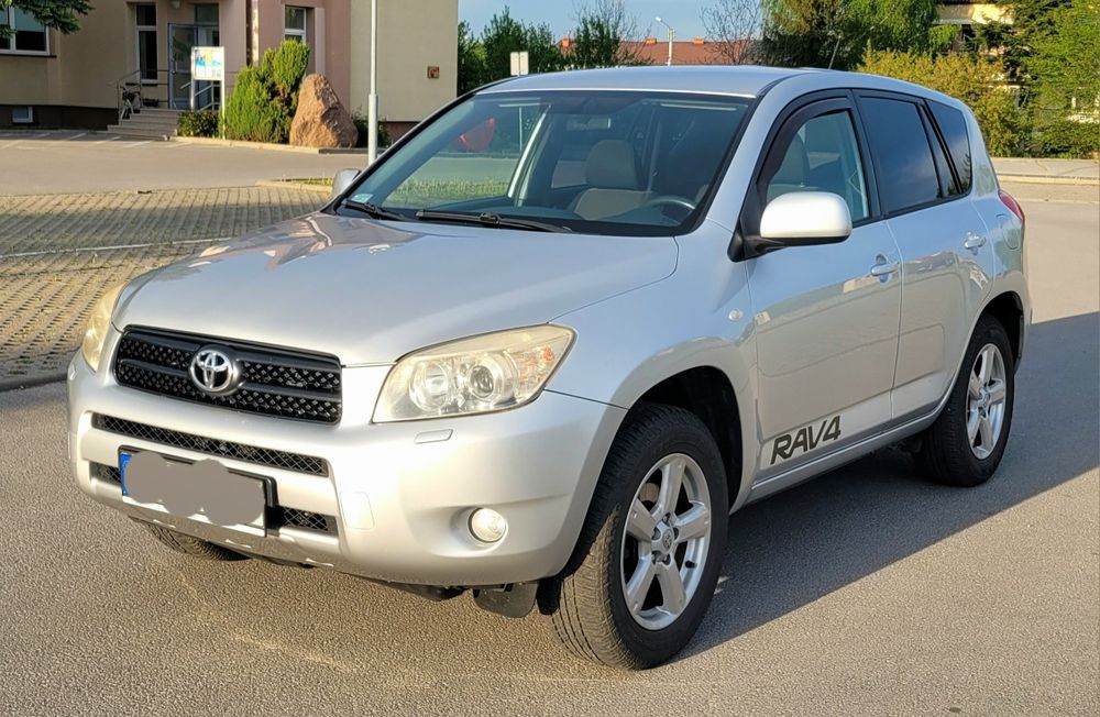 Toyota RAV4 LPG bezwypadkowy