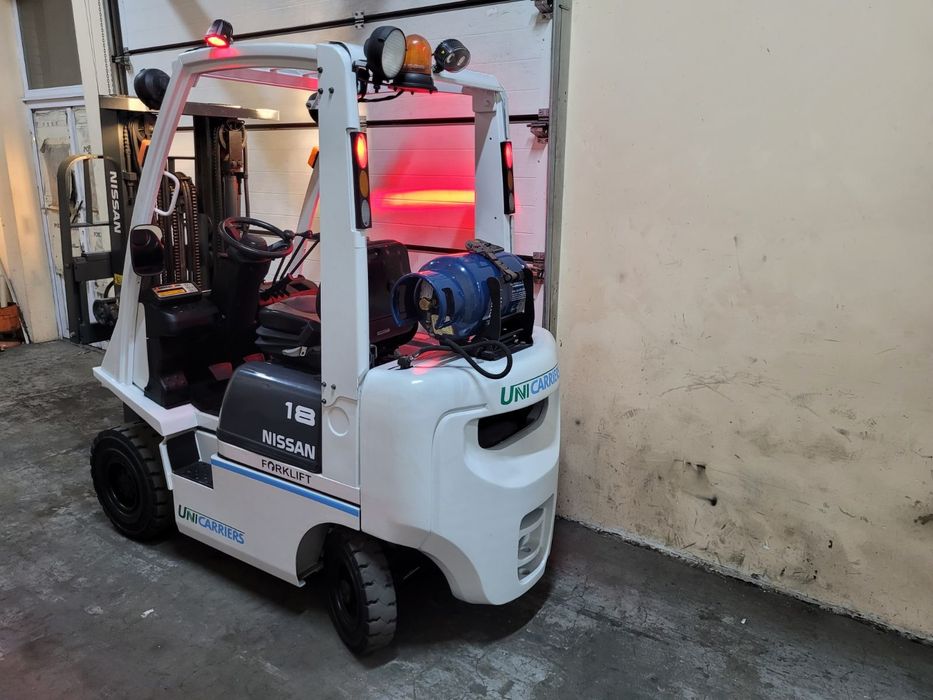 Навантажувач вилковий, газовий 1.8 тонн
Nissan P1D1A18LQ