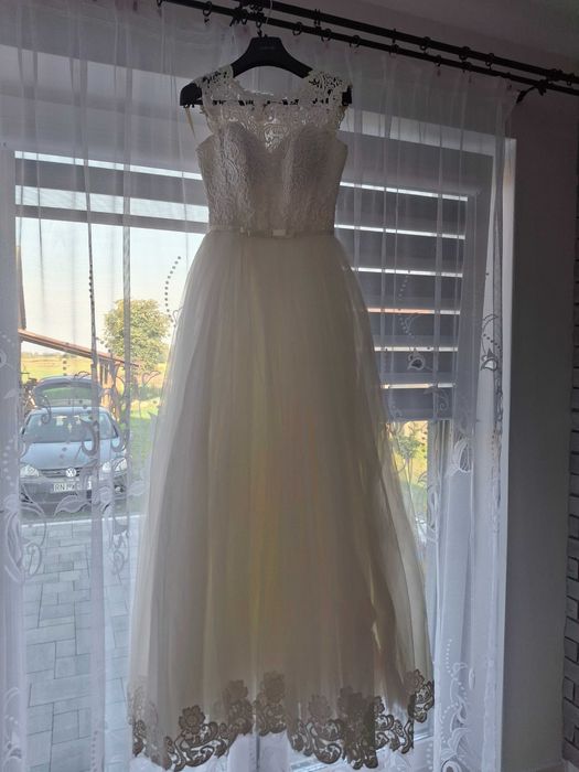 Piekna suknia ślubna