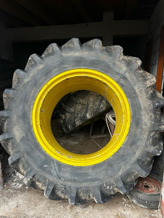 Koła bliźniacze John Deere