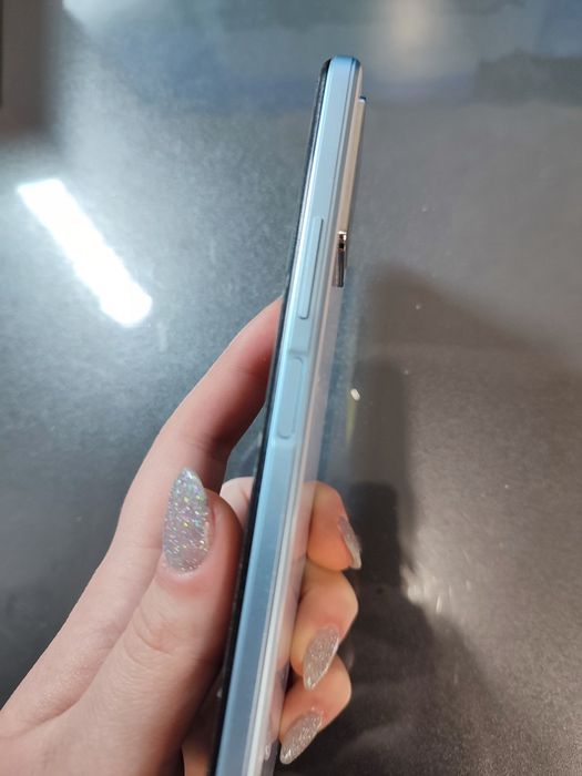 Продам телефон у гарному стані Vivo y 21