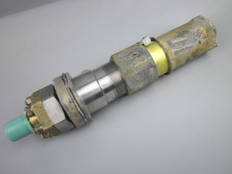 524-03.189 Клапан запобіжний штуцерний сигнальний Новий арматура