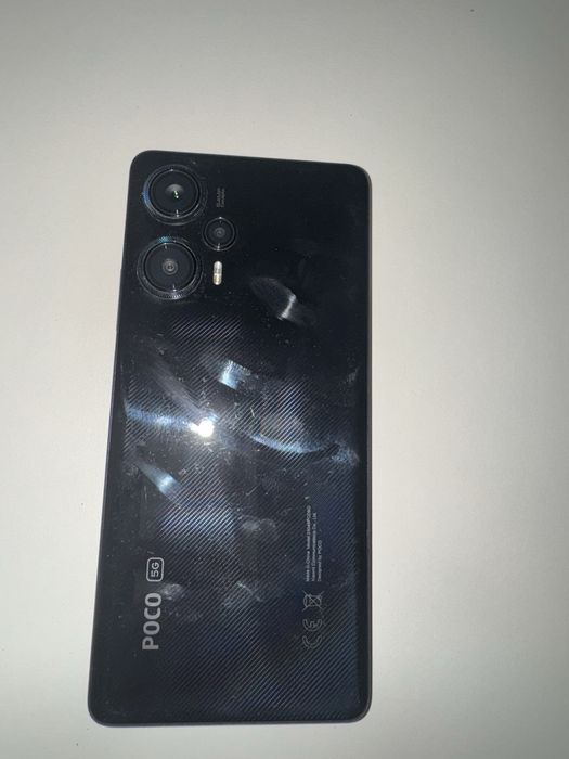 Телефоно поко f5