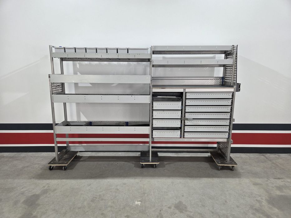 Zabudowa busa serwisowa warsztatowa CRAFTER SPRINTER TRANSIT MAN TGE IVECO
