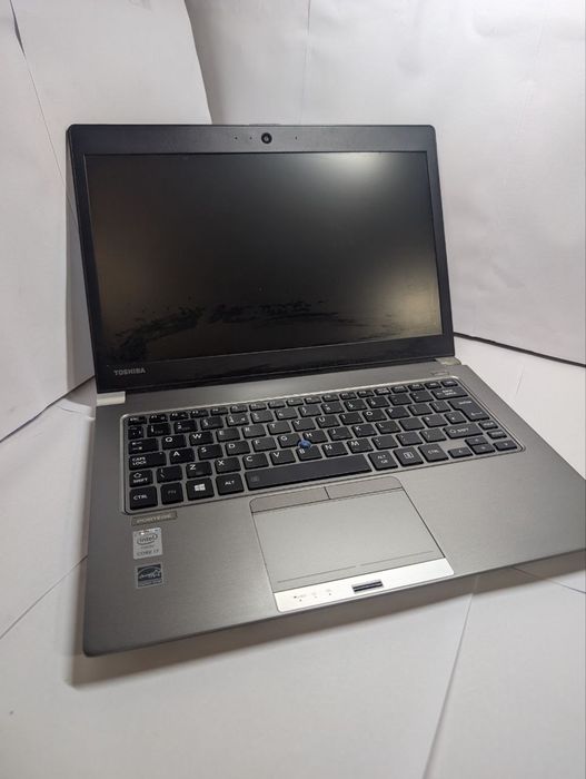 Нотбук Toshiba z30-b 8/256