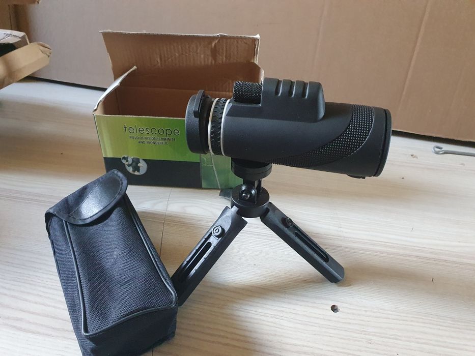Teleskop, luneta do obserwacji ze statywem