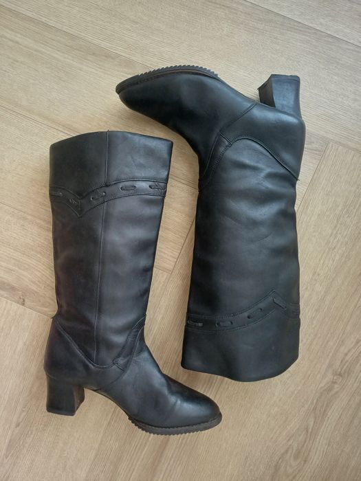 Skórzane czarne kozaki