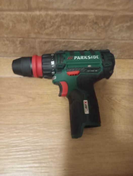 Інструмент Parkside некомпликтований.