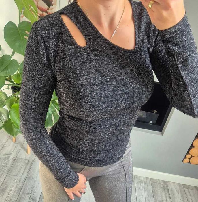 Elegancka bluzka damska szyta srebrną nicią M Firmy Only