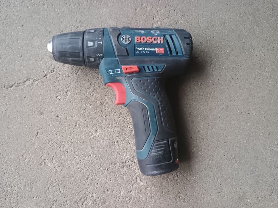 Wkrętarka Boschb GSR 12V-15 + aku 12 V li-ion