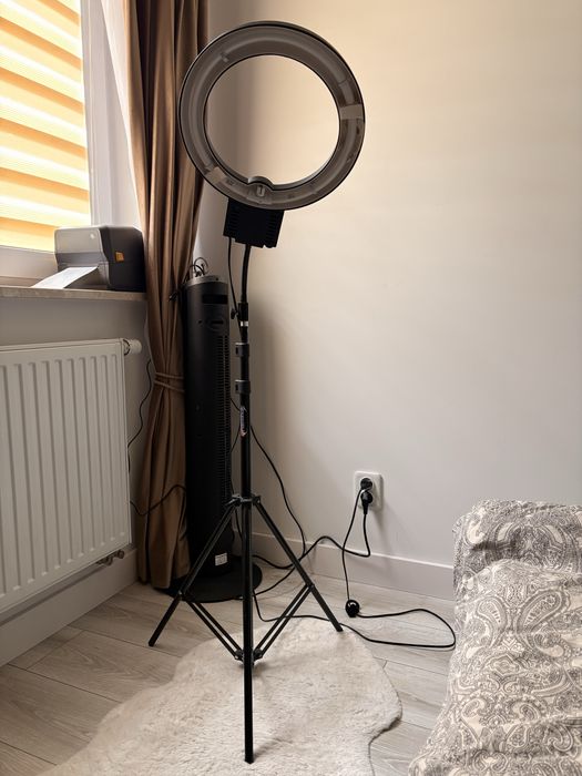Lampa pierścieniowa LED + statyw – stan bardzo dobry