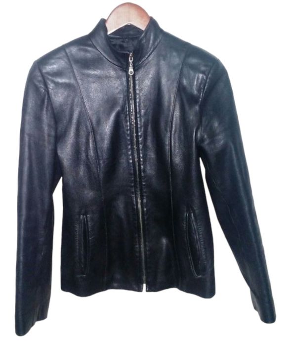 Куртка жіноча шкіряна мягка